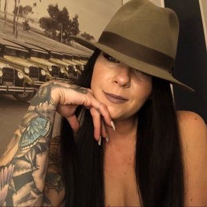 Meet your Posher, Erinn